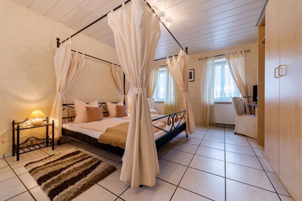 Moselhotel Ludwigs Köwerich Стая снимка